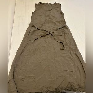 Uniqlo linen rayon blend sleeveless midi dress